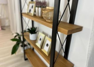 Nová knihovna už nyní na našem e-shopu. Udělejte si radost i vy. 🌿👌🌳 #morawood #rucniprace #stolar